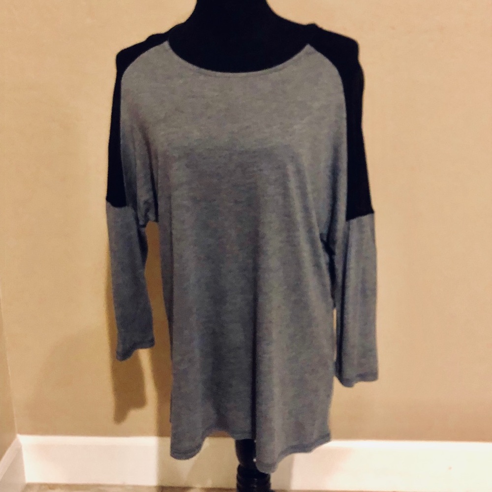 Zara W&B Collection Off Shoulder Top (M)